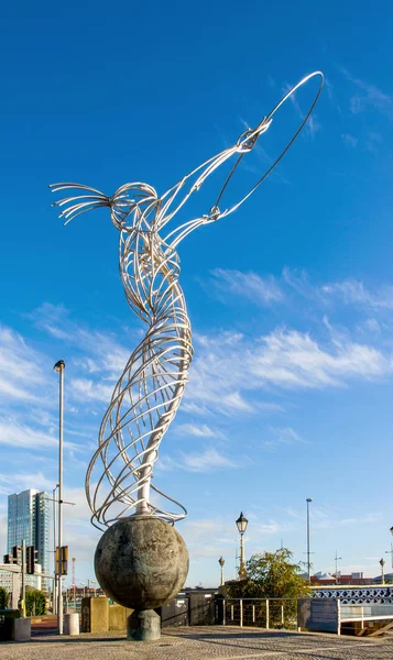 Beacon of Hope statue in Belfast, Northern Ireland — Stock Photo, Image