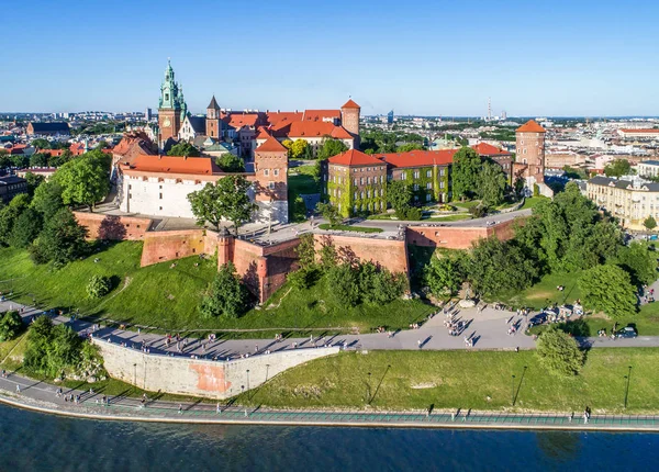 Zamek na Wawelu, Kraków, Polska. Panorama z lotu ptaka — Zdjęcie stockowe