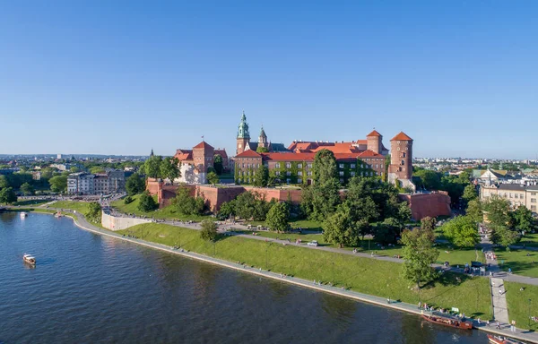 Wawel kastély Krakkóban, Lengyelország — Stock Fotó