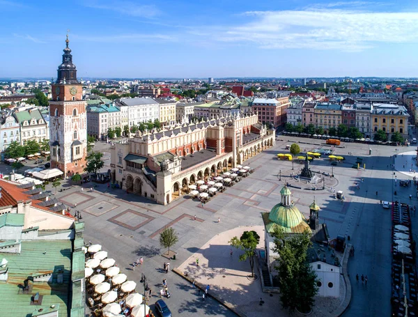 Praça do Mercado Principal em Cracóvia, Polônia. Vista aérea . — Fotografia de Stock