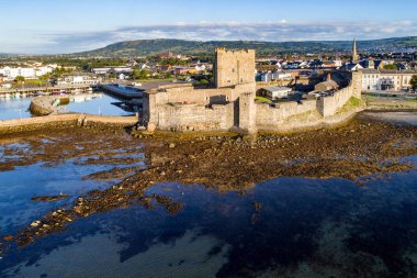 Carrickfergus Belfast yakınındaki Norman kale