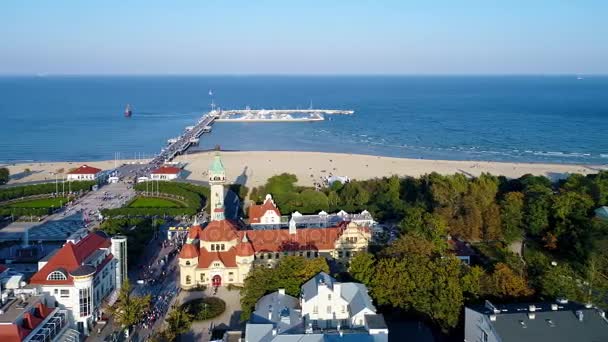 Sopot resort, Polen. Luchtfoto video — Stockvideo