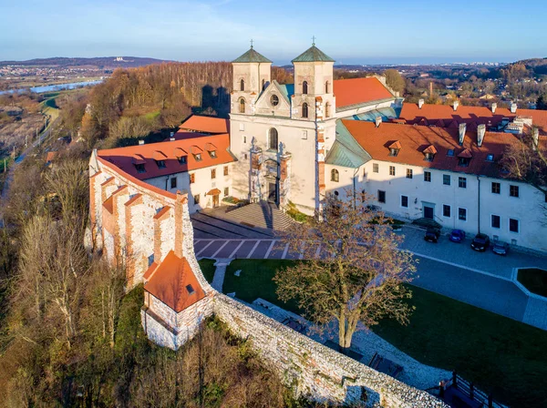 Benedictine kloster och kyrka i Tyniec nära Krakow, Polen — Stockfoto