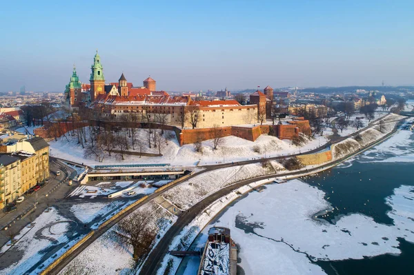 Catedral de Wawel y castillo en invierno. Cracovia, Polonia — Foto de Stock