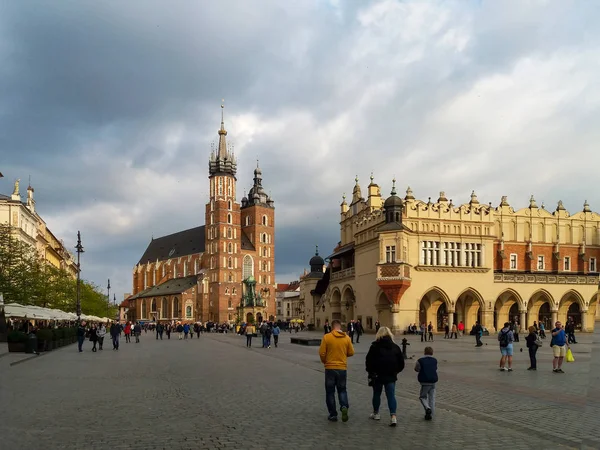 Polonia, Cracovia. Plaza del Mercado Principal — Foto de Stock