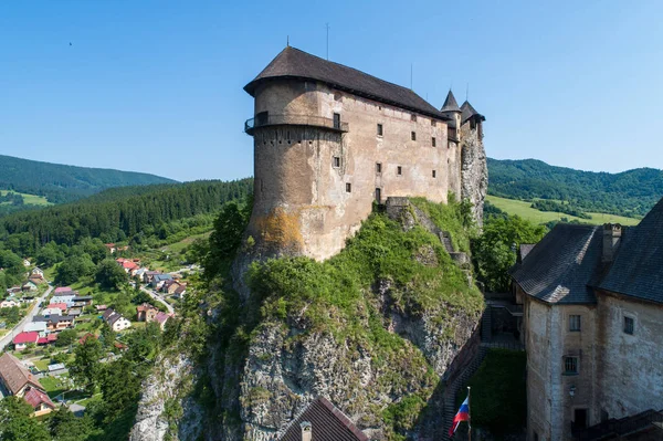 Oravský hrad na Slovensku. Letecký pohled — Stock fotografie