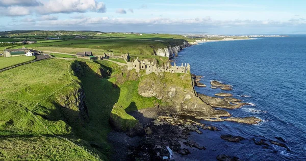 Romjai Dunluce Castle-Észak-Írország, Egyesült Királyság — Stock Fotó