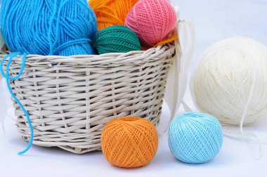 iğne işi için parlak iş parçacıkları