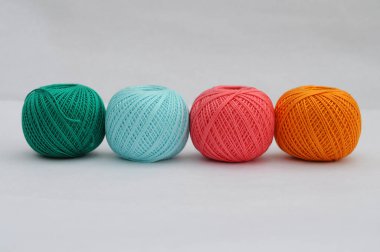 iğne işi için parlak iş parçacıkları