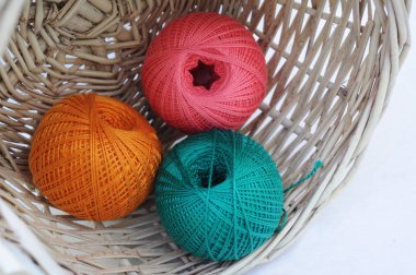 iğne işi için parlak iş parçacıkları