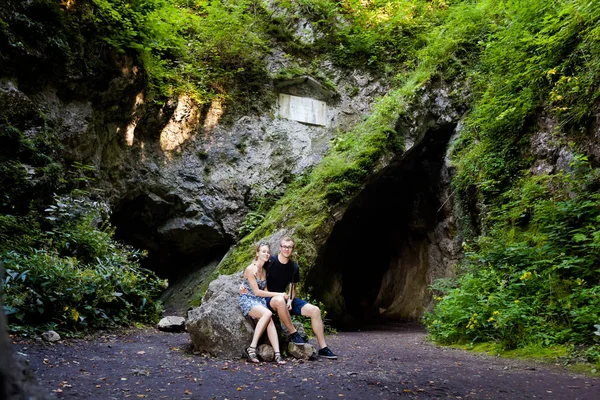 Touristen im Sipka-Park in Stramberk — Stockfoto