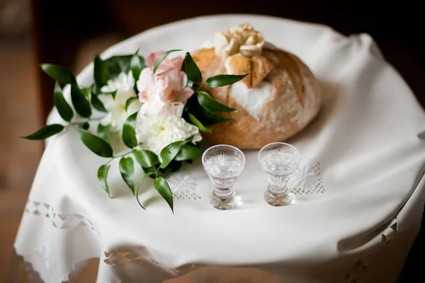 Tradycyjne polskie wesele chleb wszystko — Zdjęcie stockowe