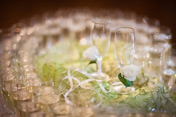传统的波兰香槟的婚礼细节 — 图库照片