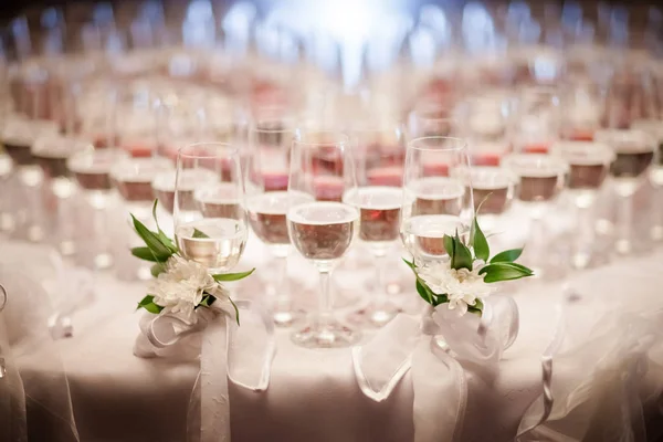 Champagne de mariage polonais traditionnel détail — Photo