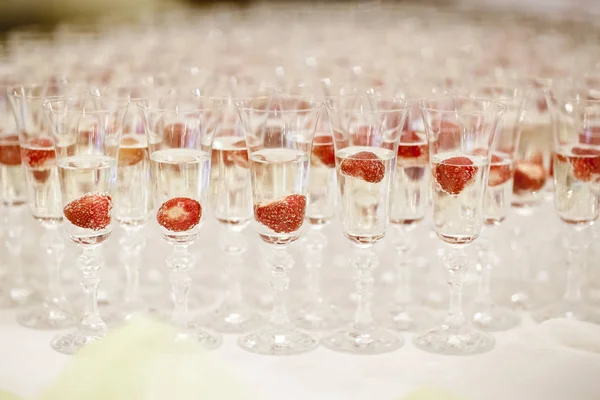 Traditionell polsk bröllop champagne detalj — Stockfoto
