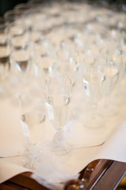 Geleneksel Polonya düğün şampanya detay