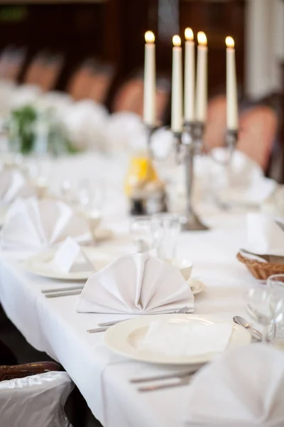 Güzel düğün Resepsiyon Masa dekorasyonu — Stok fotoğraf