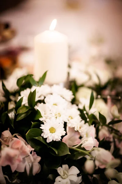 Beautiful wedding reception table decoration — Stock Photo, Image