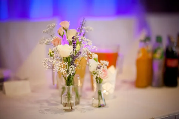 Beautiful wedding reception table decoration — Stock Photo, Image