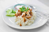 Thajské křupavé kuře s rýží