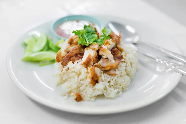 Thailand renyah ayam dengan nasi — Stok Foto