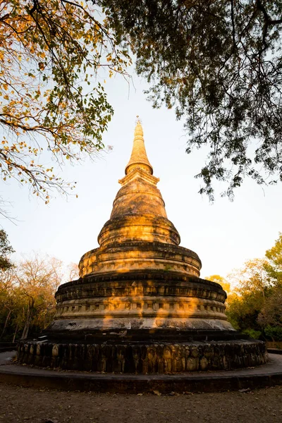 Starej świątyni buddyjskiej Wat Udong — Zdjęcie stockowe