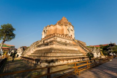 WAT Chedi Luang Budist tapınağı