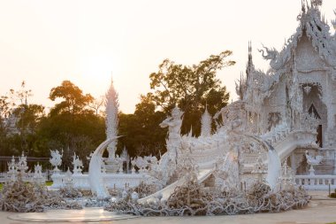 WAT Beyaz Tapınak Wat Rong Khun