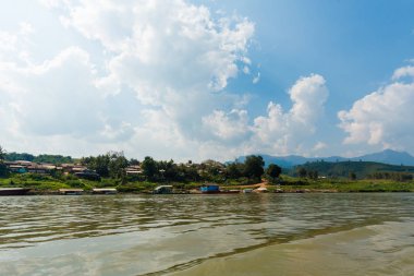 Manzara sırasında Mekong cruise Laos