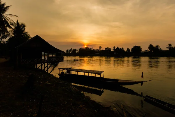 Solnedgång på Don Khone Laos — Stockfoto