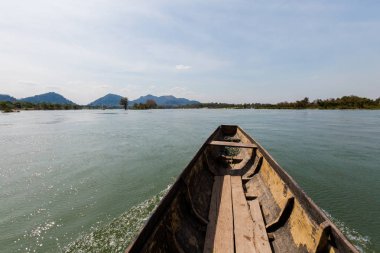 Khongyai plaj irawaddy yunuslar gezisi