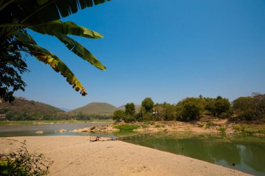 Luang Prabang Bridge'de bambu