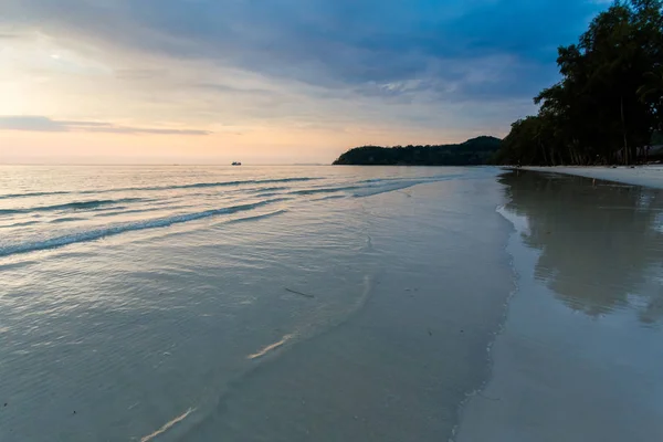 Sunset landscape on Koh Kood — Stock Photo, Image