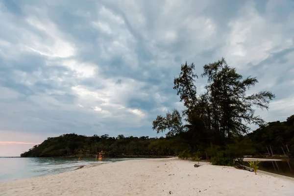 Coucher de soleil sur Koh Kood — Photo