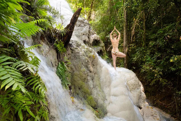 Yoga a Chiang Mai in Thailandia — Foto Stock