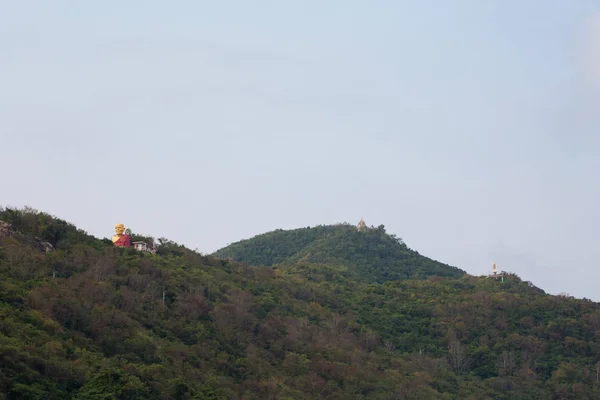 Boeddha beeld op Koh Larn — Stockfoto