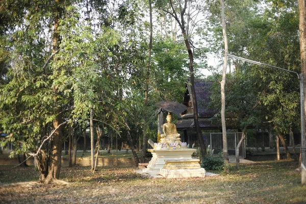 Buddhist architecture of Trat Thailand — Stock Photo, Image