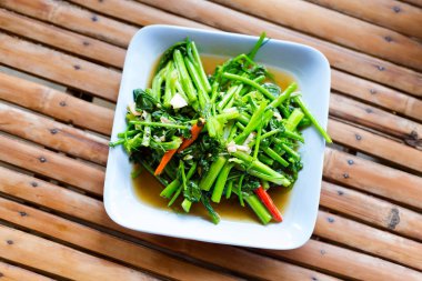 Morning glory sıcak biber ile