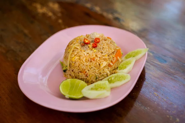 Nasi goreng Thailand dengan telur — Stok Foto