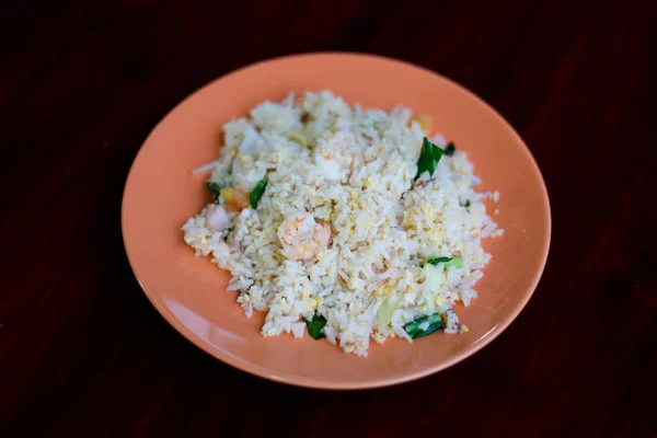 Thai gebratener Reis mit Meeresfrüchten — Stockfoto