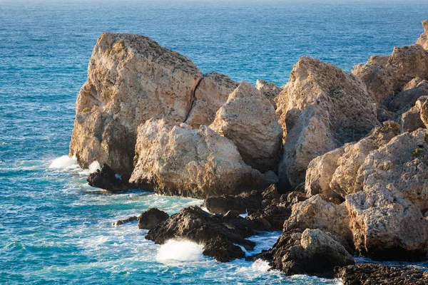 Pietre nel Mar Mediterraneo Malta — Foto Stock