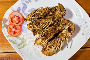 Flathead ıstakoz kızarmış sarımsak ile