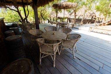 Li Phi şelale çevresi