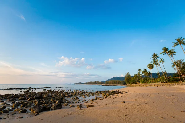 Tropische Landschaft von Koh Lanta — Stockfoto