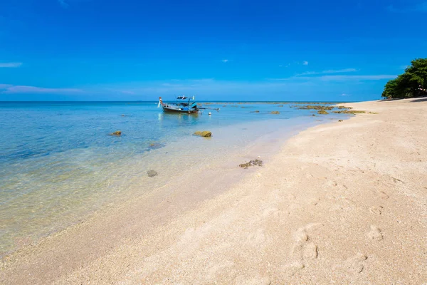 Paisagem de Koh Lanta Klong Khong praia — Fotografia de Stock