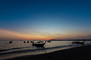 Ao Nang tropikal gün batımı