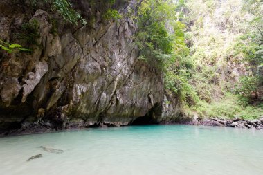 Emerald mağara Tayland