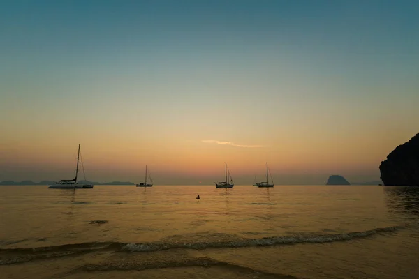 Tropical sunset on Koh Mook — Stock Photo, Image