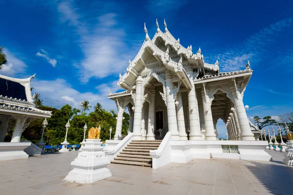 Tempio di Krabi Wat Kaew Korawaram — Foto Stock