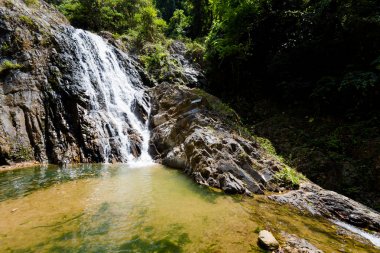 Krabi Huai için şelale
